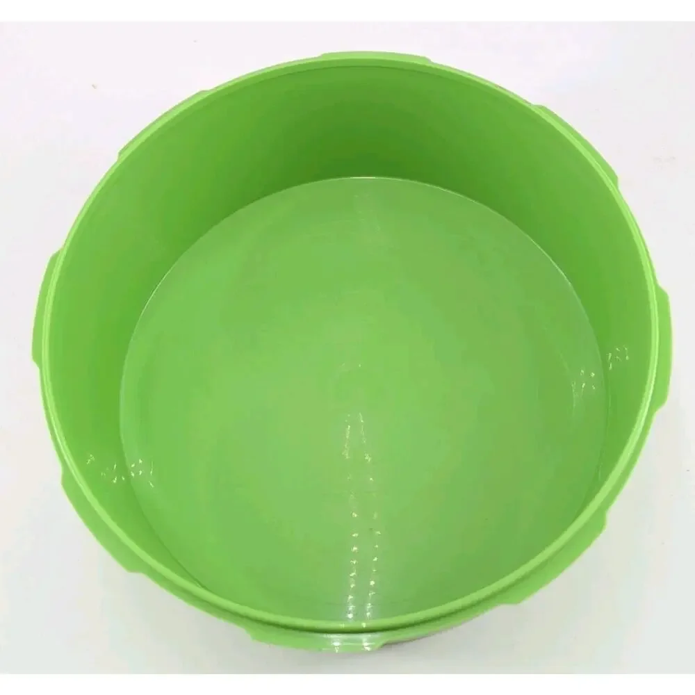 Vintage Tupperware #1204 Lime Green Servalier Container W/Lid 8